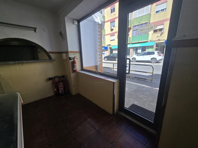 Loja para Arrendamento em Alto do Seixalinho, Santo André e Verderena Foto 18