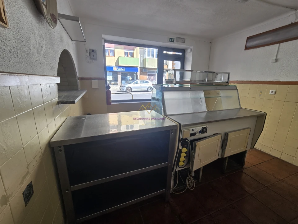 Loja para Arrendamento em Alto do Seixalinho, Santo André e Verderena Foto 17