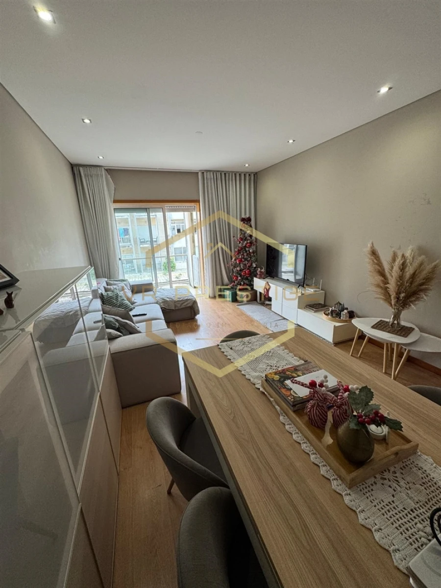 Apartamento T2 para Venda em Póvoa de Varzim, Beiriz e Argivai Foto 1