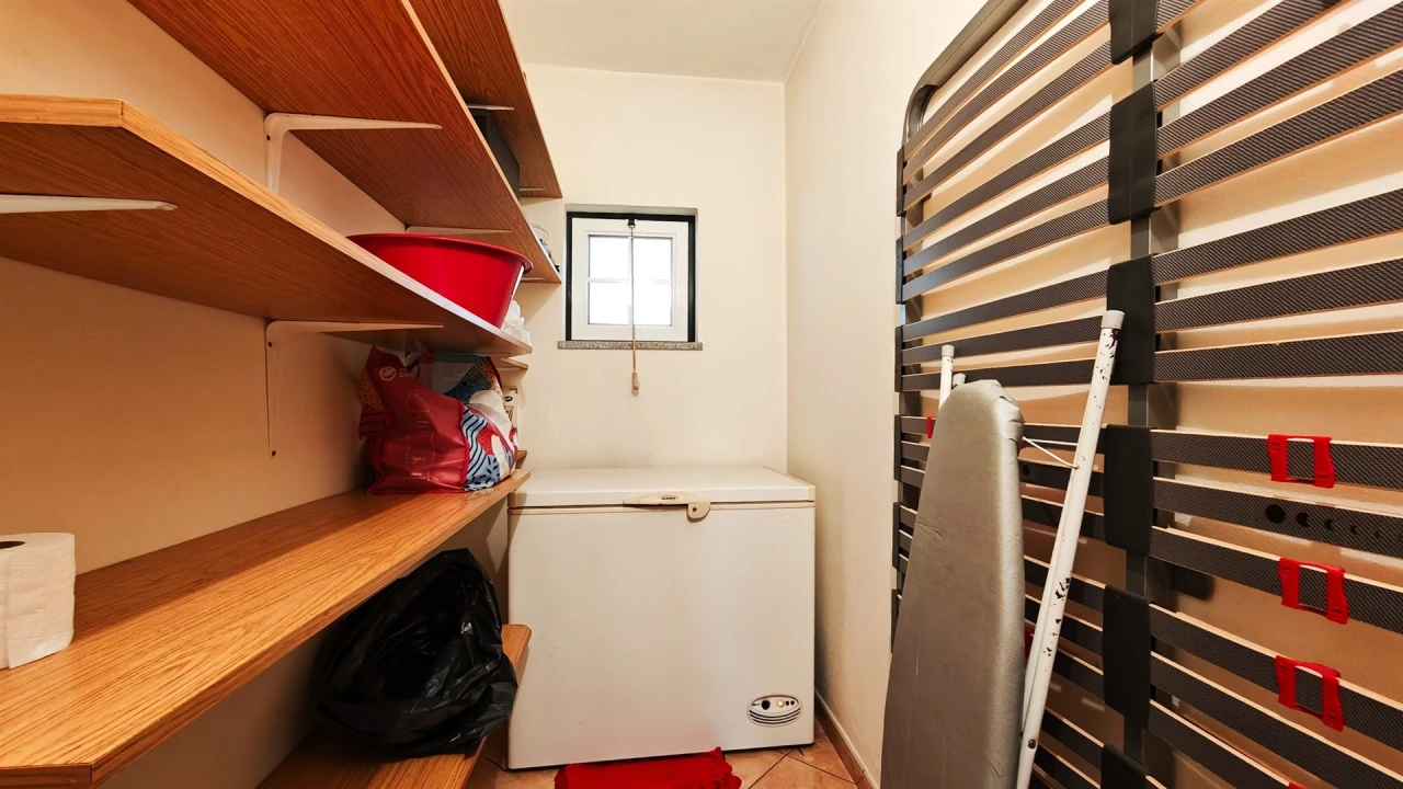 Moradia T3 para Venda em Guia Foto 11