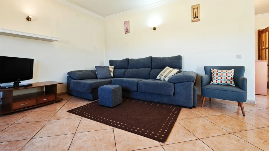 Moradia T3 para Venda em Guia Foto 8