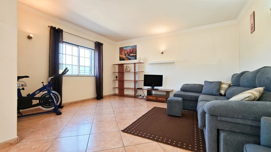 Moradia T3 para Venda em Guia Foto 7