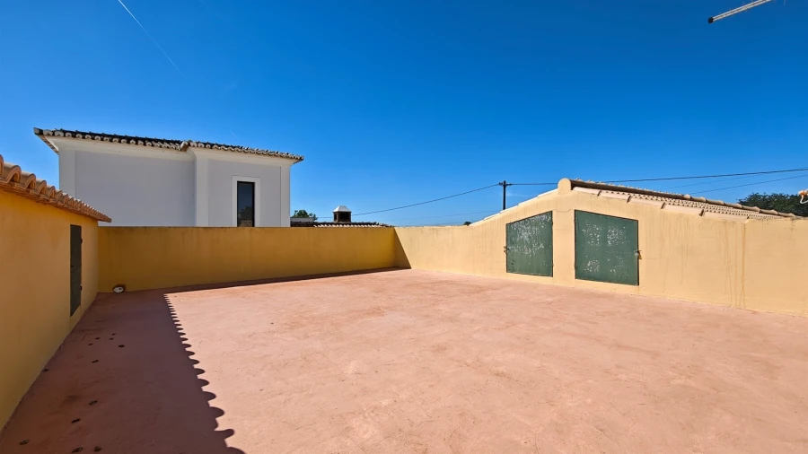 Moradia T3 para Venda em Guia Foto 40