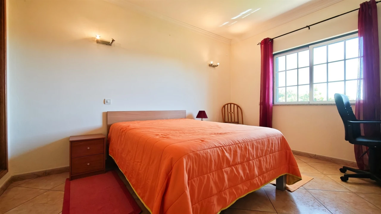 Moradia T3 para Venda em Guia Foto 17