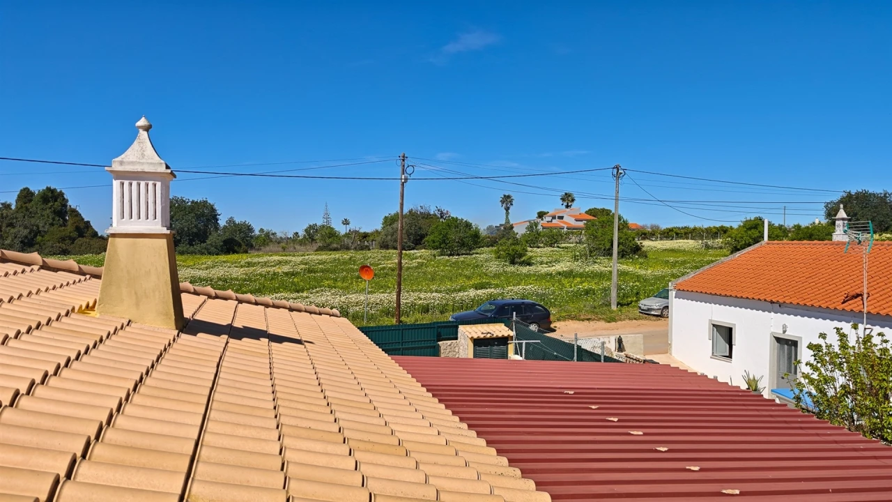 Moradia T3 para Venda em Guia Foto 34