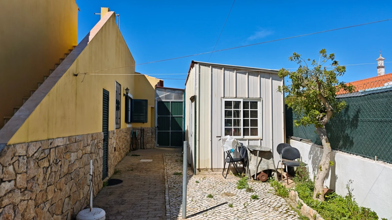 Moradia T3 para Venda em Guia Foto 33