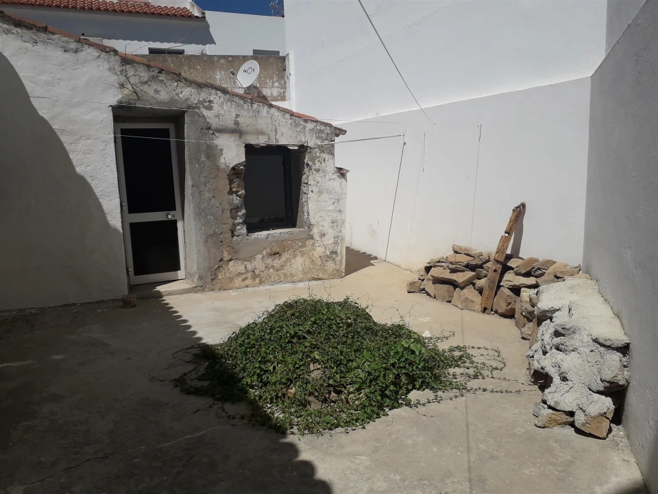 Moradia T1 para Arrendamento em Almodôvar e Graça dos Padrões Foto 19