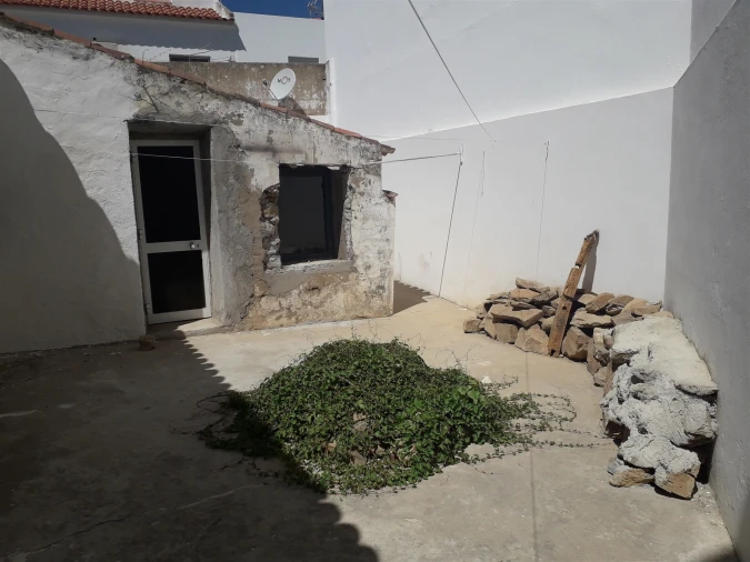 Moradia T1 para Arrendamento em Almodôvar e Graça dos Padrões Foto 19