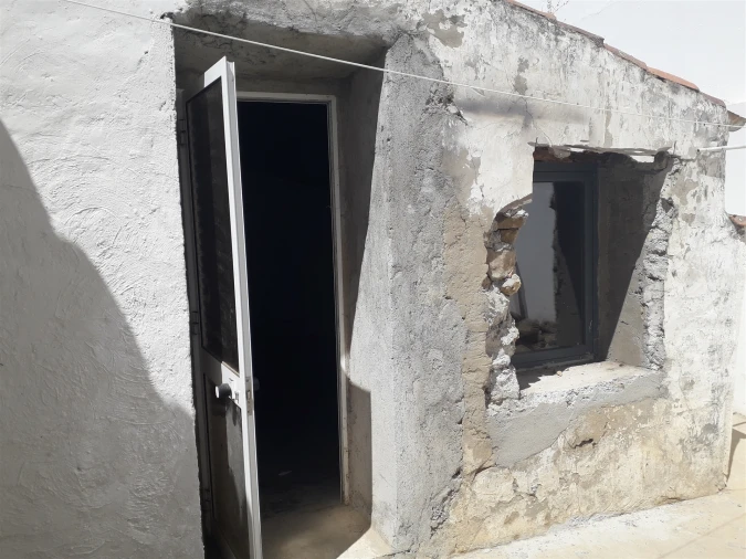 Moradia T1 para Arrendamento em Almodôvar e Graça dos Padrões Foto 18