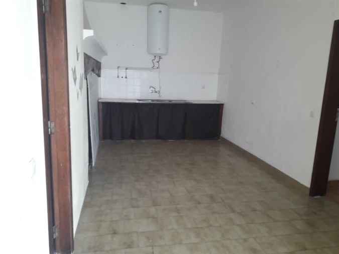 Moradia T1 para Arrendamento em Almodôvar e Graça dos Padrões Foto 12