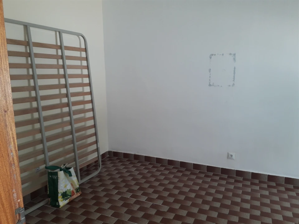 Moradia T1 para Arrendamento em Almodôvar e Graça dos Padrões Foto 6