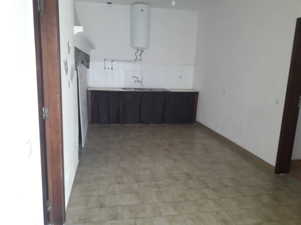 Moradia T1 para Arrendamento em Almodôvar e Graça dos Padrões Foto 12