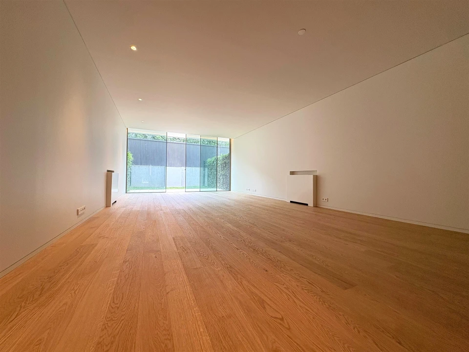 Moradia T3 para Arrendamento em Aldoar, Foz do Douro e Nevogilde Foto 9