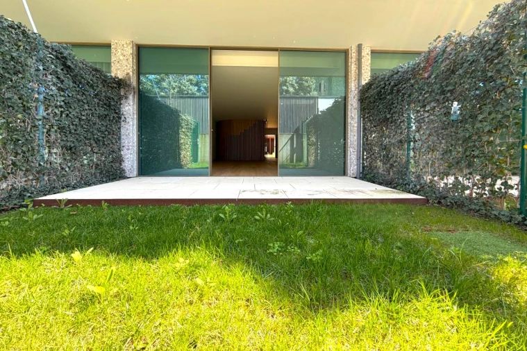 Moradia T3 para Arrendamento em Aldoar, Foz do Douro e Nevogilde Foto 1