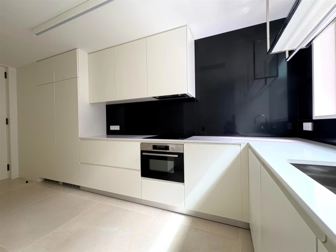 Moradia T3 para Arrendamento em Aldoar, Foz do Douro e Nevogilde Foto 16