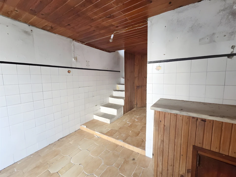 Moradia T2 para Venda em Sande Foto 3