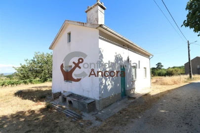 Moradia T2 para Venda em Nespereira