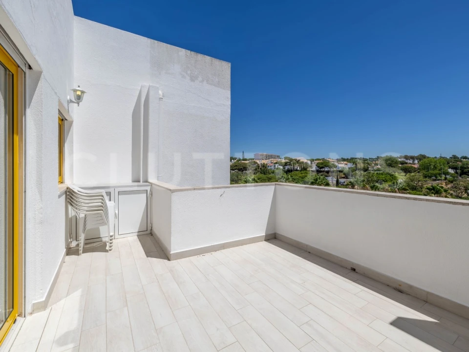 Apartamento T2 para Venda em Quarteira Foto 11
