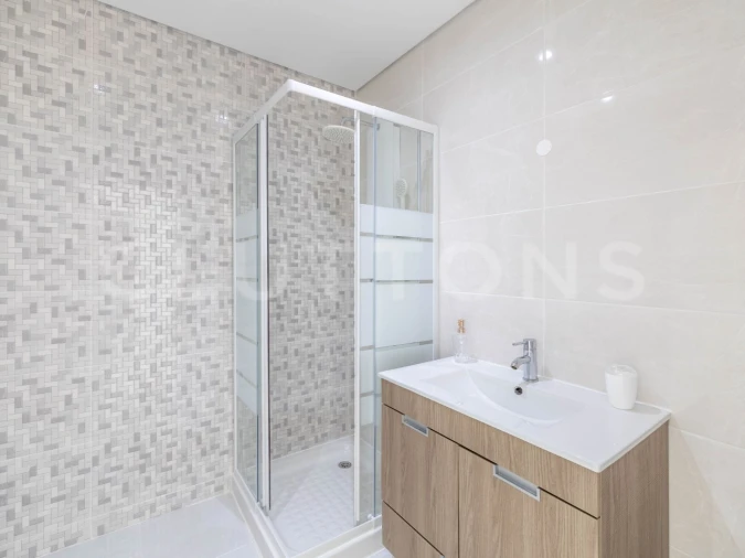 Apartamento T2 para Venda em Quarteira Foto 6