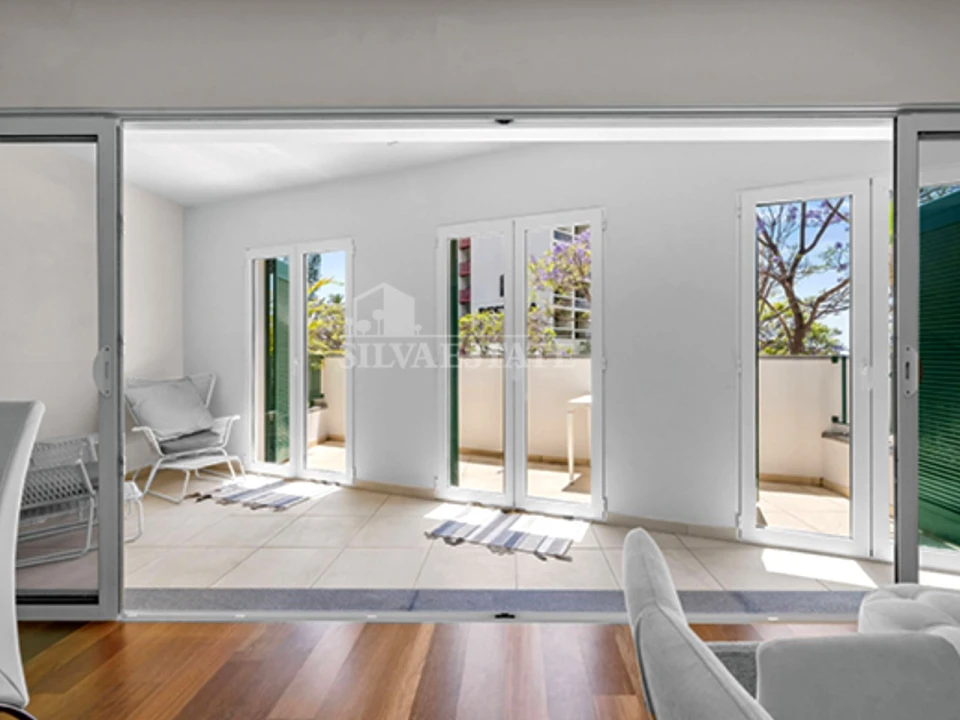 Apartamento T2 para Arrendamento em Funchal (Se) Foto 9