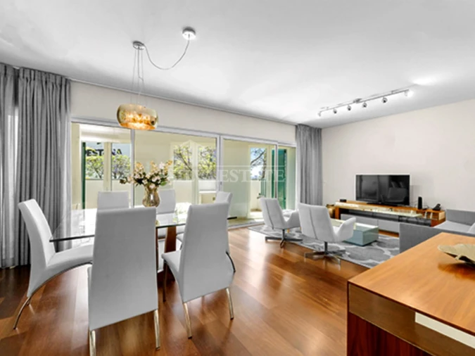 Apartamento T2 para Arrendamento em Funchal (Se) Foto 4