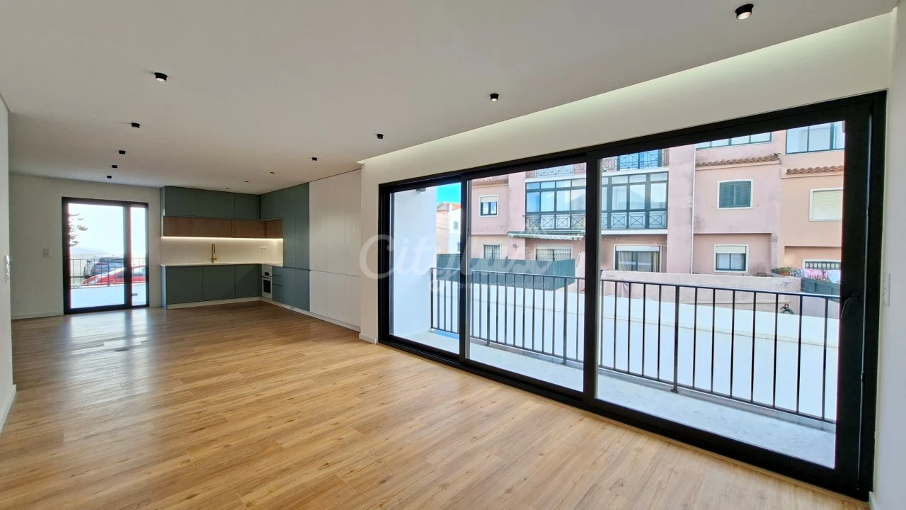 Apartamento T2 para Venda em Alcabideche Foto 2