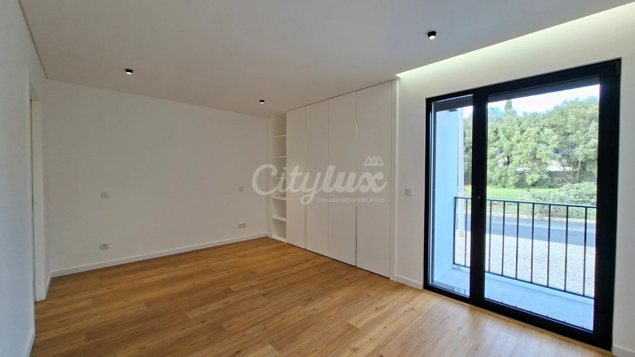 Apartamento T2 para Venda em Alcabideche Foto 7