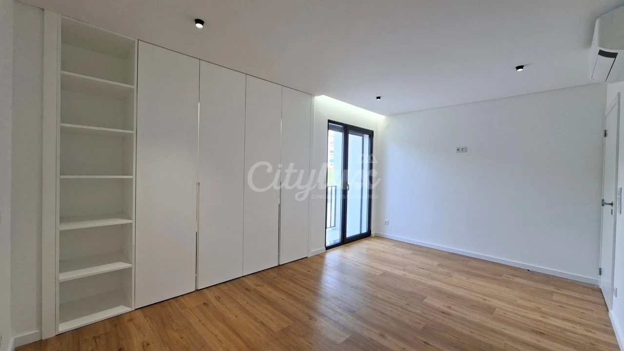 Apartamento T2 para Venda em Alcabideche Foto 8