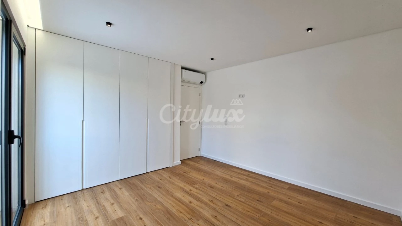 Apartamento T2 para Venda em Alcabideche Foto 15