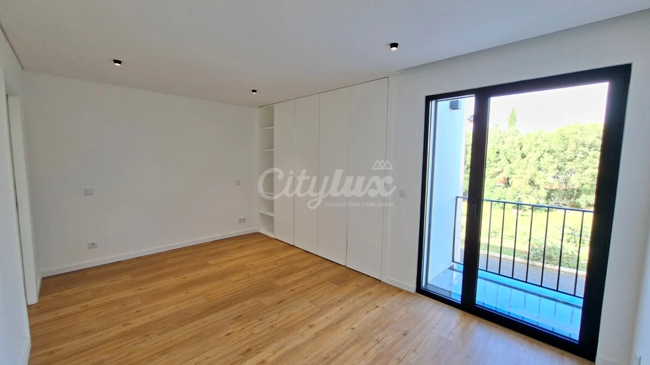 Apartamento T3 para Venda em Alcabideche Foto 15