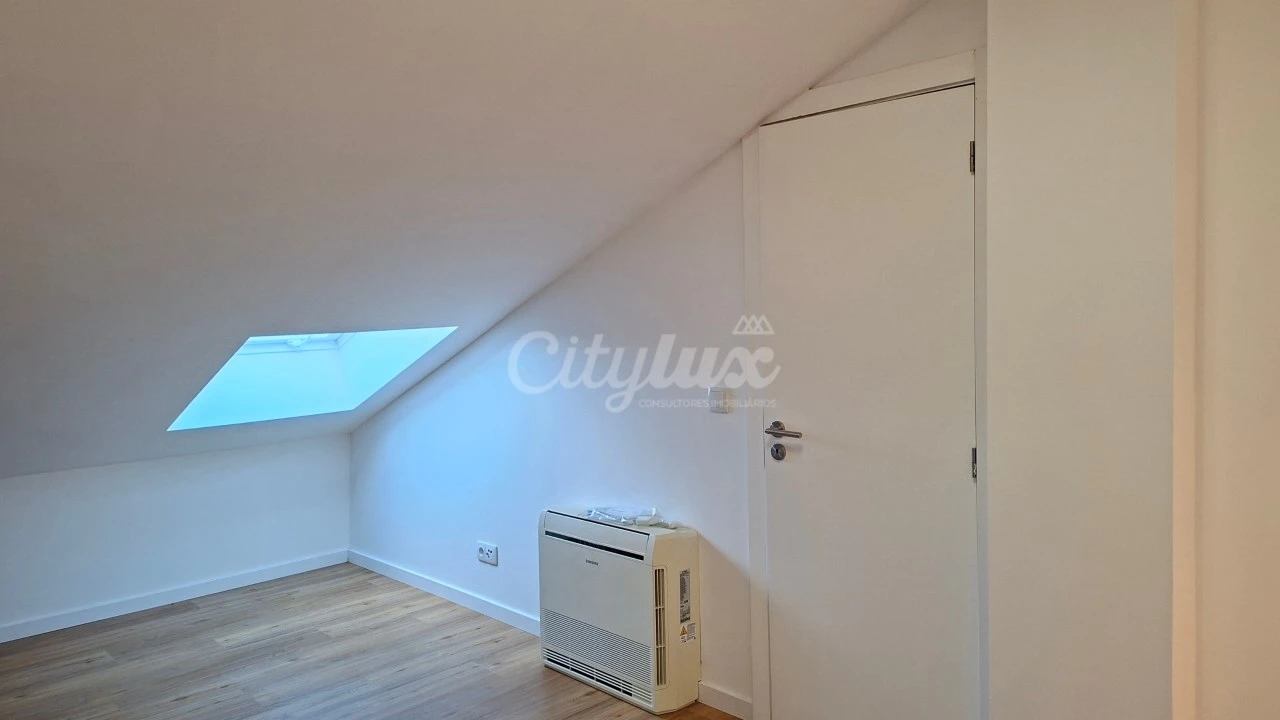 Apartamento T3 para Venda em Alcabideche Foto 29