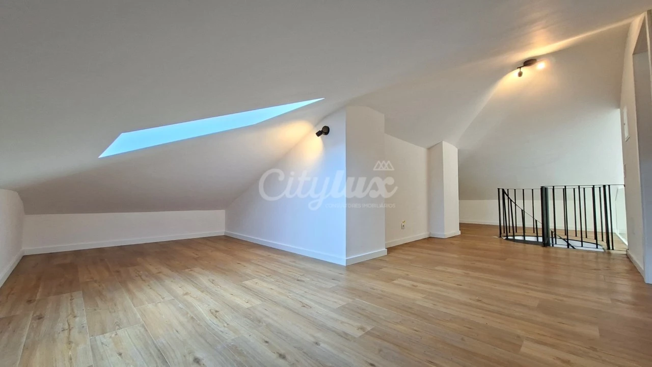 Apartamento T3 para Venda em Alcabideche Foto 35