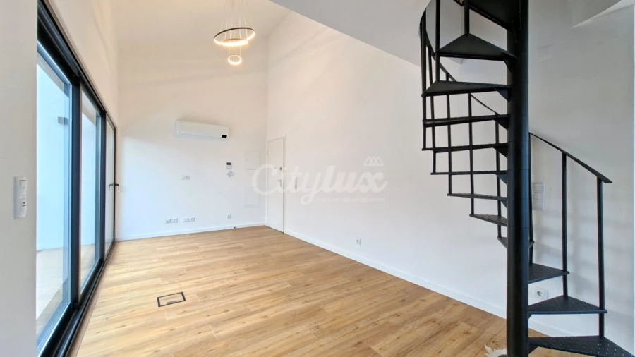 Apartamento T3 para Venda em Alcabideche Foto 5