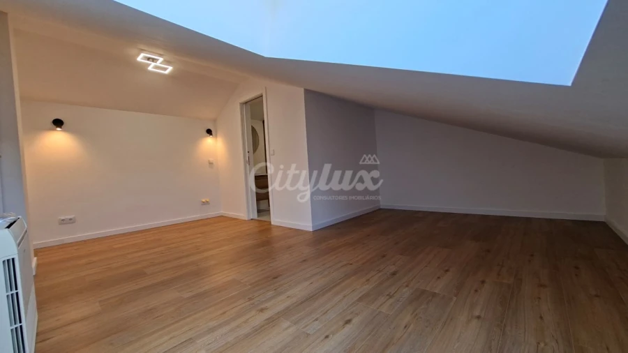 Apartamento T3 para Venda em Alcabideche Foto 28