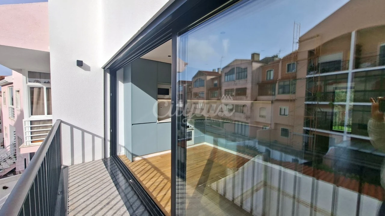 Apartamento T3 para Venda em Alcabideche Foto 7
