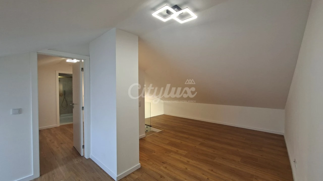 Apartamento T3 para Venda em Alcabideche Foto 25