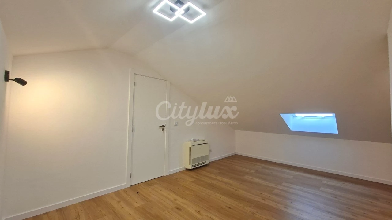 Apartamento T3 para Venda em Alcabideche Foto 29