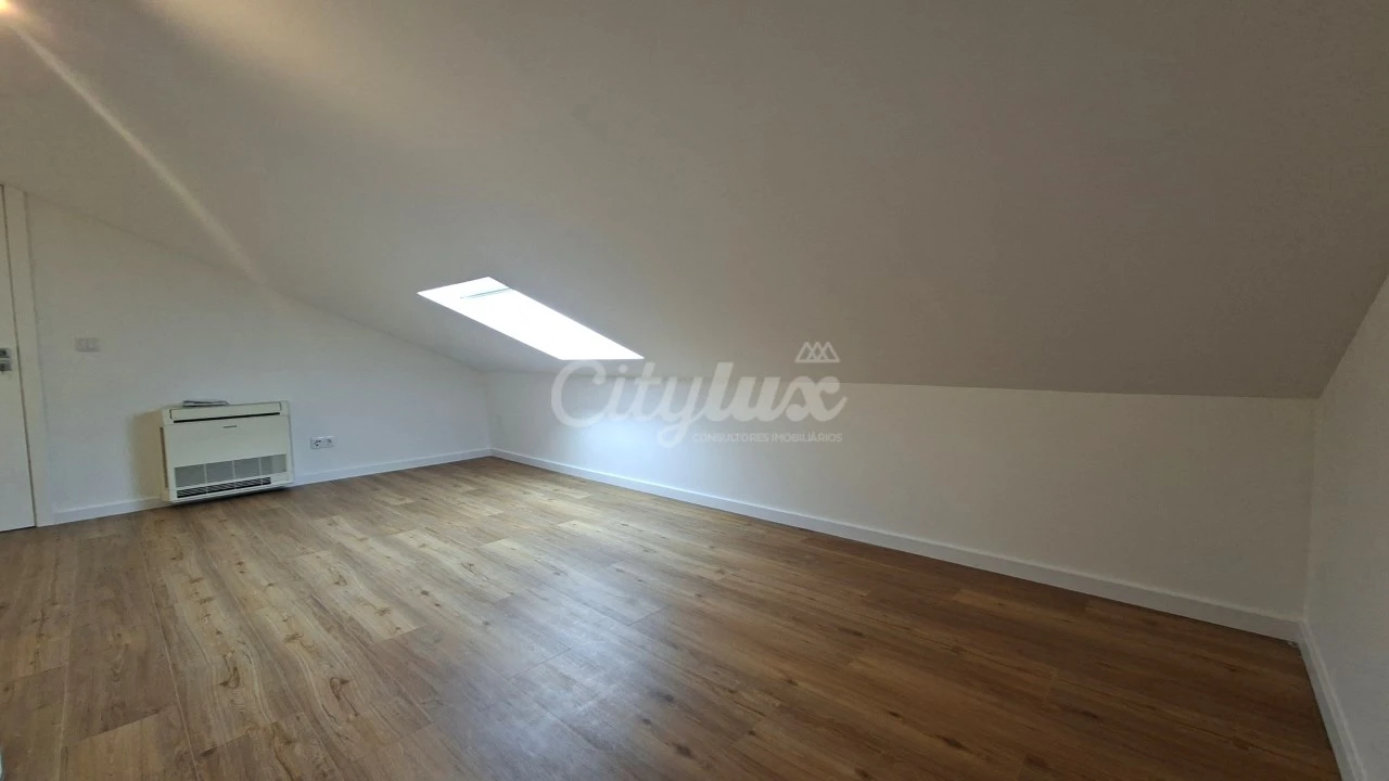 Apartamento T3 para Venda em Alcabideche Foto 36