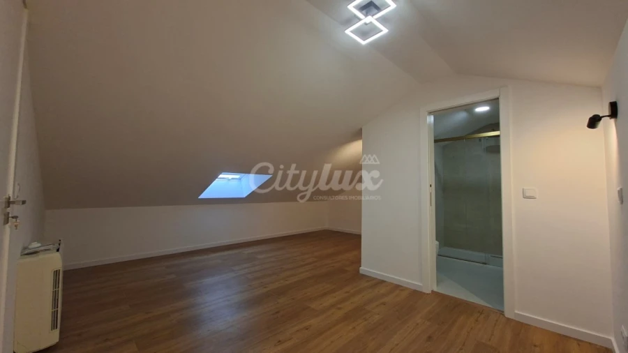 Apartamento T3 para Venda em Alcabideche Foto 28