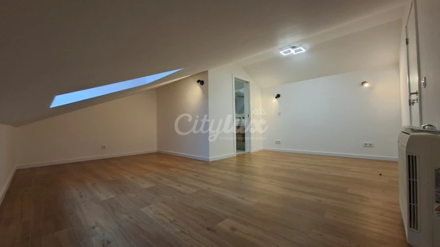 Apartamento T3 para Venda em Alcabideche Foto 33