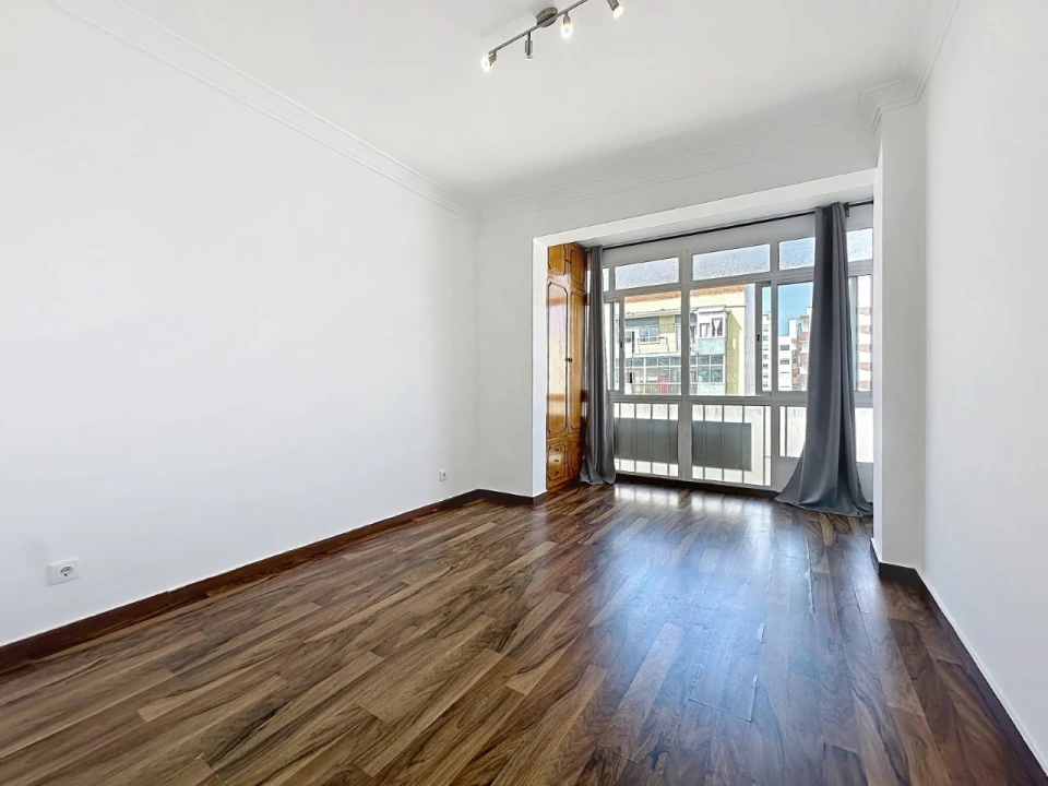 Apartamento T3 para Arrendamento em Benfica Foto 12