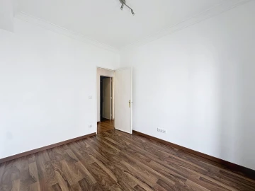 Apartamento T3 para Arrendamento em Benfica