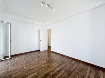 Apartamento T3 para Arrendamento em Benfica