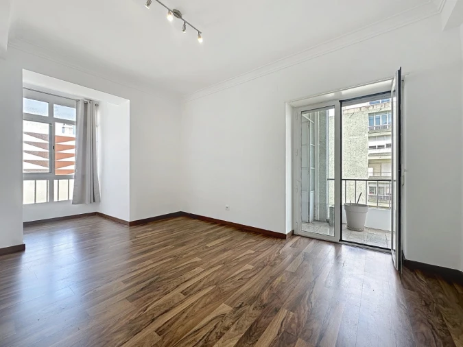Apartamento T3 para Arrendamento em Benfica Foto 11