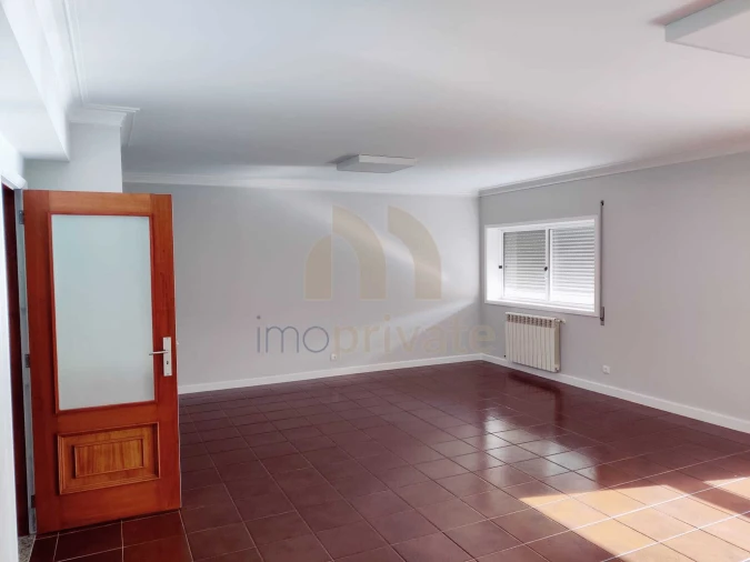 Moradia T4 para Venda em Pinheiro Foto 11