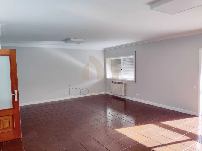 Moradia T4 para Venda em Pinheiro Foto 10