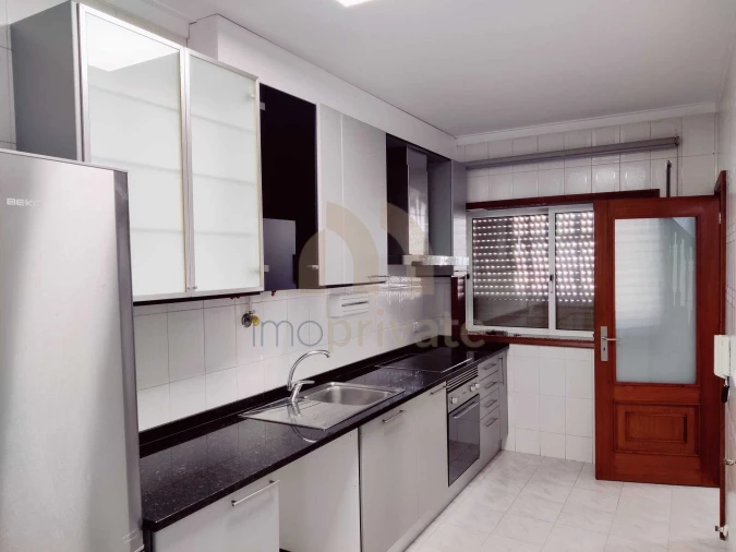 Moradia T4 para Venda em Pinheiro Foto 7