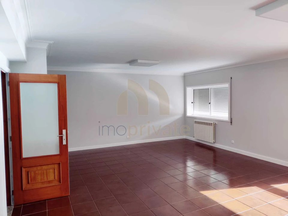 Moradia T4 para Venda em Pinheiro Foto 11