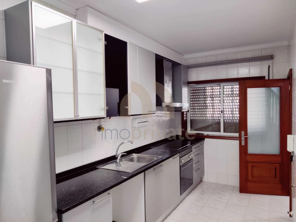 Moradia T4 para Venda em Pinheiro Foto 7