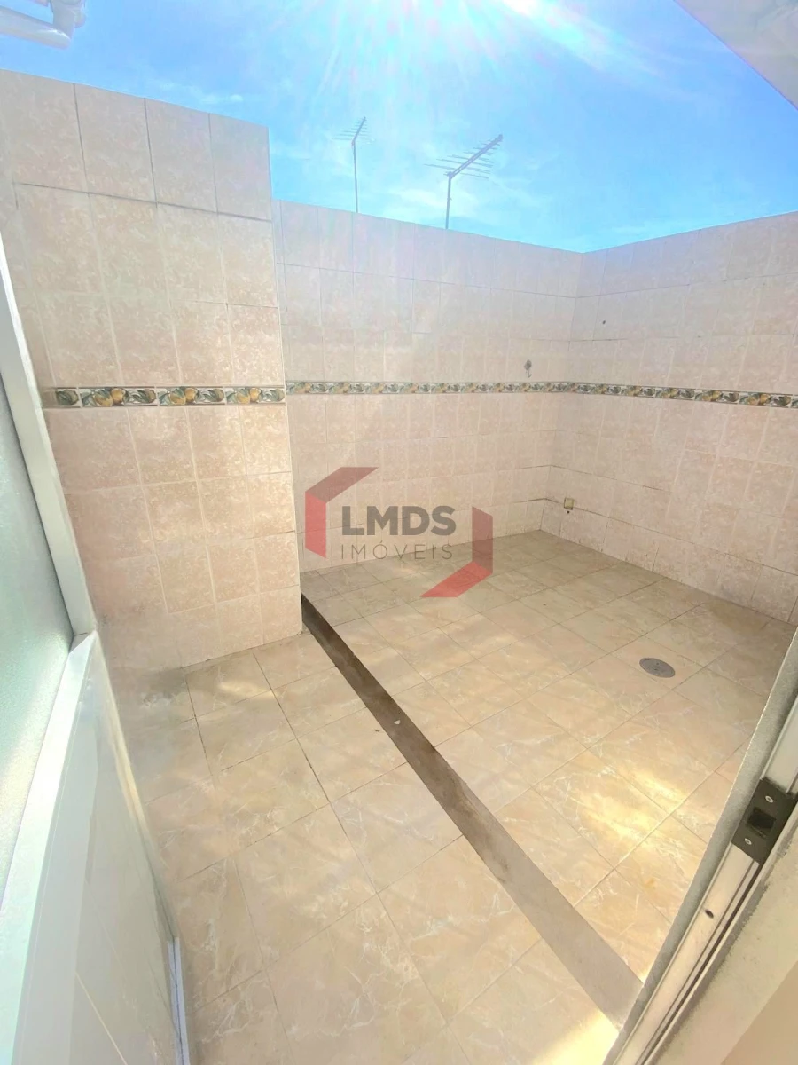 Moradia T2 para Venda em Mafamude e Vilar do Paraíso Foto 13